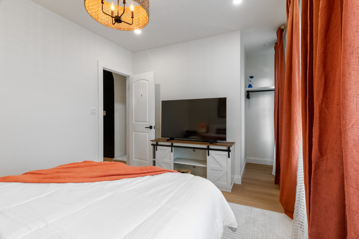 Newly renovated Brooklyn private bedroom - Photo 11