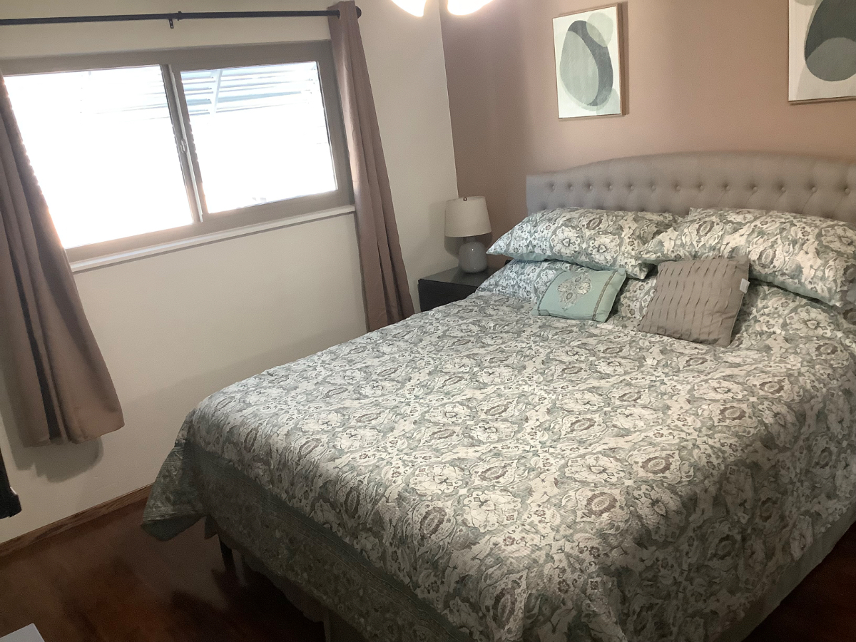 Leslie Stay - Photo 2