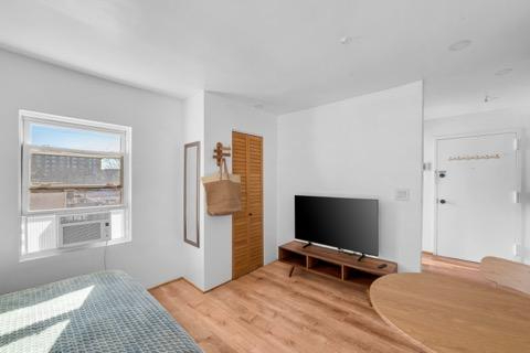 Cozy Bright Rockaway Beach Get Away - Photo 3