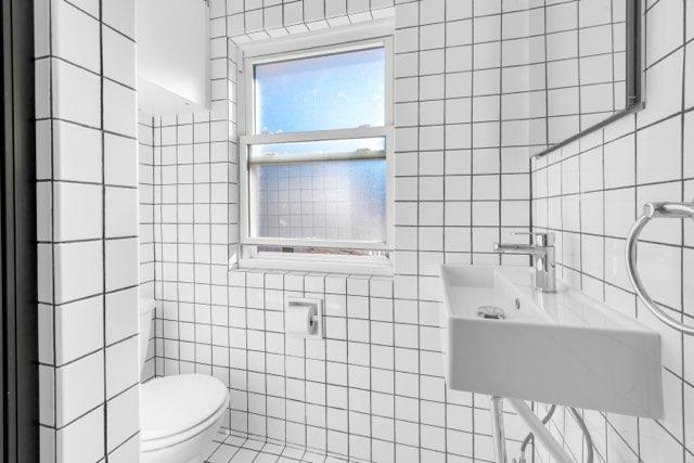 Cozy Bright Rockaway Beach Get Away - Photo 12