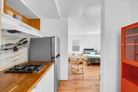 Cozy Bright Rockaway Beach Get Away - Photo 10