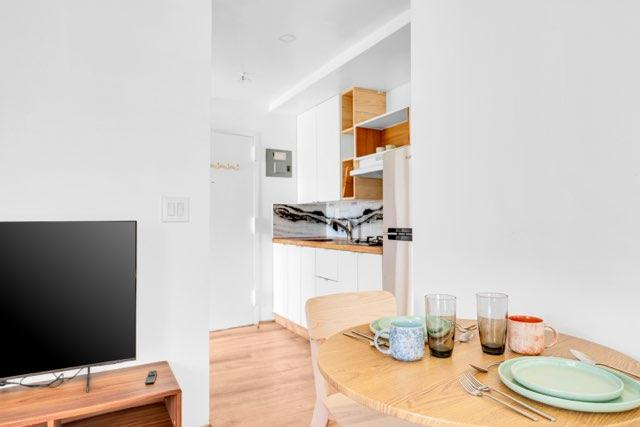 Cozy Bright Rockaway Beach Get Away - Photo 6