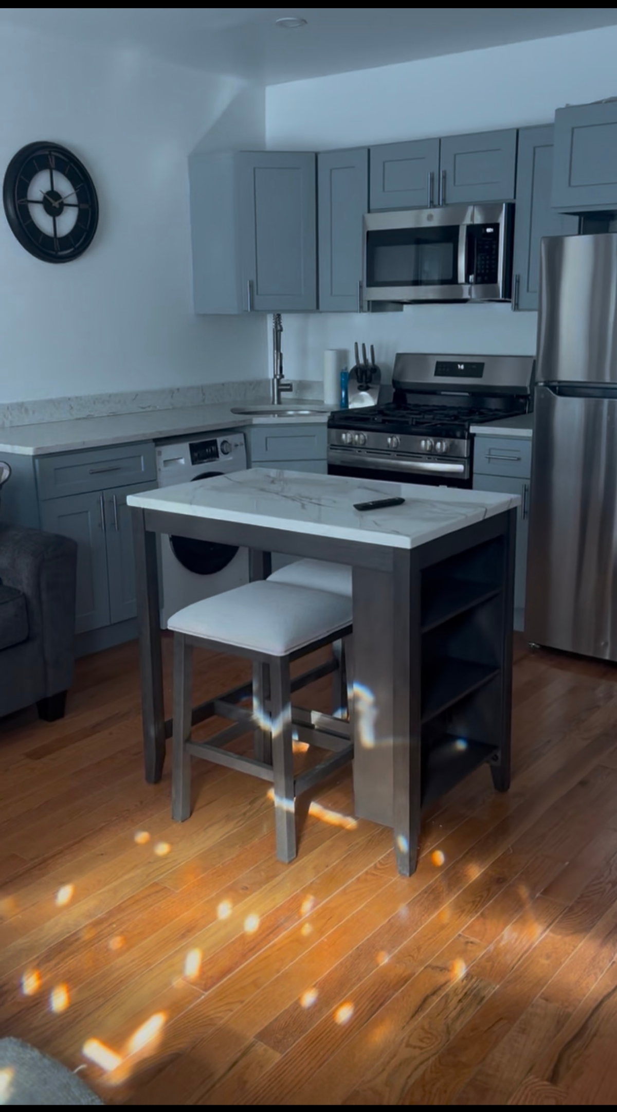 Premium 2 bed/1 bath apartment in Brooklyn with washer/dryer - Photo 4