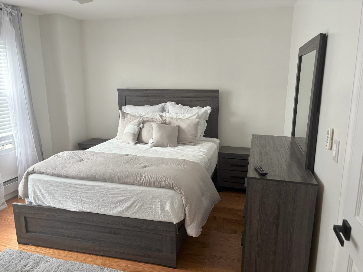 Premium 2 bed/1 bath apartment in Brooklyn with washer/dryer - Photo 1