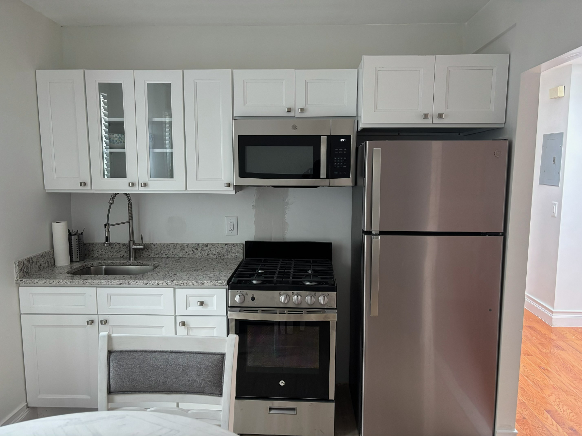 Premium 2 bed/1 bath apartment in Brooklyn with washer/dryer - Photo 2