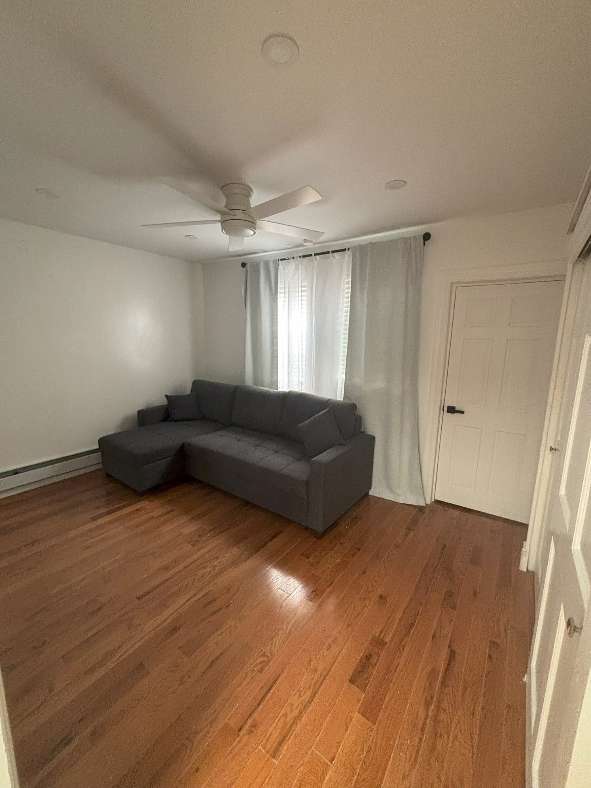 Premium 2 bed/1 bath apartment in Brooklyn with washer/dryer - Photo 8