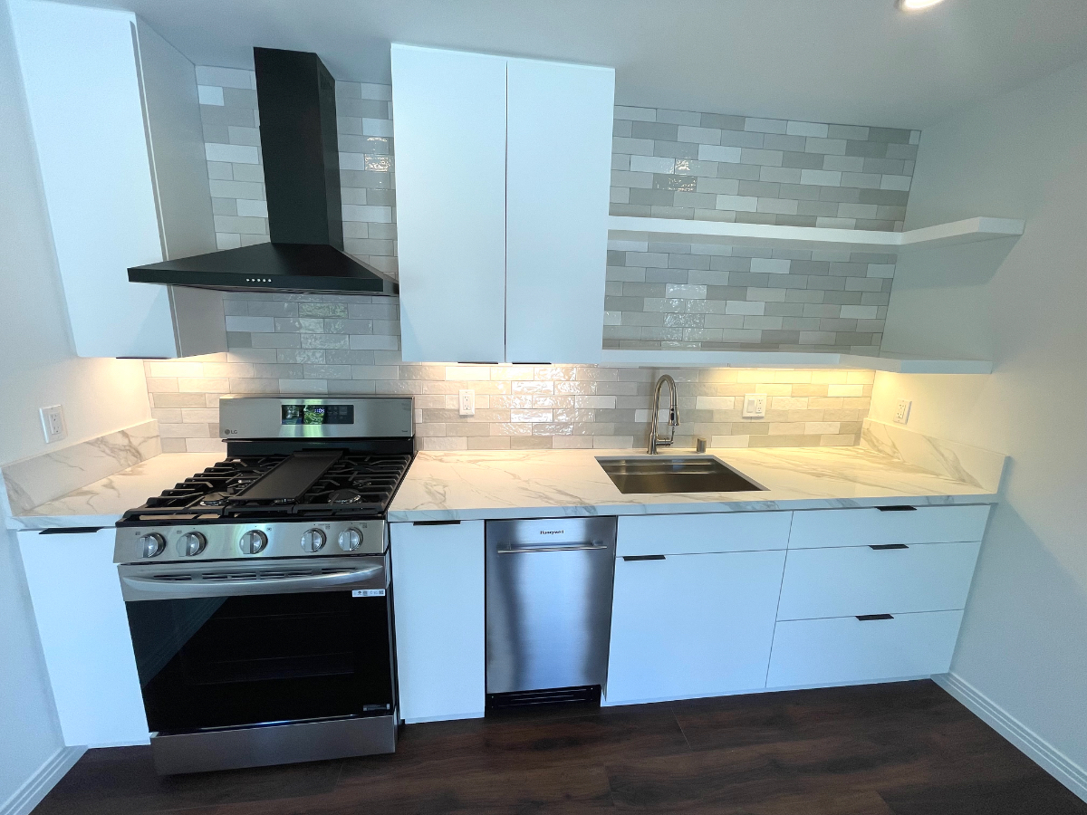 Secret Garden-B Unit in the heart of West LA. - Photo 2