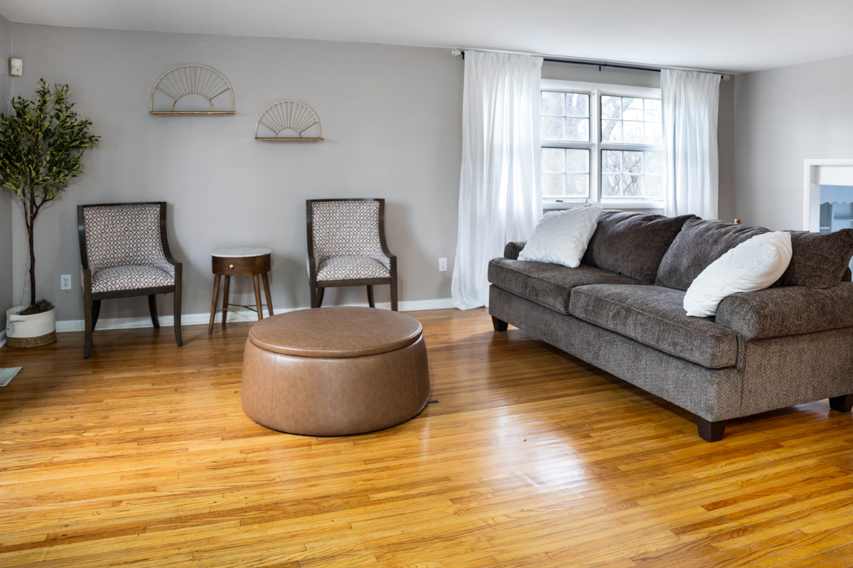 4BR Corporate & Insurance Housing, En Suite, Home Office, All Utilities & Lawn & Snow. 5 Min to Mill - Photo 5