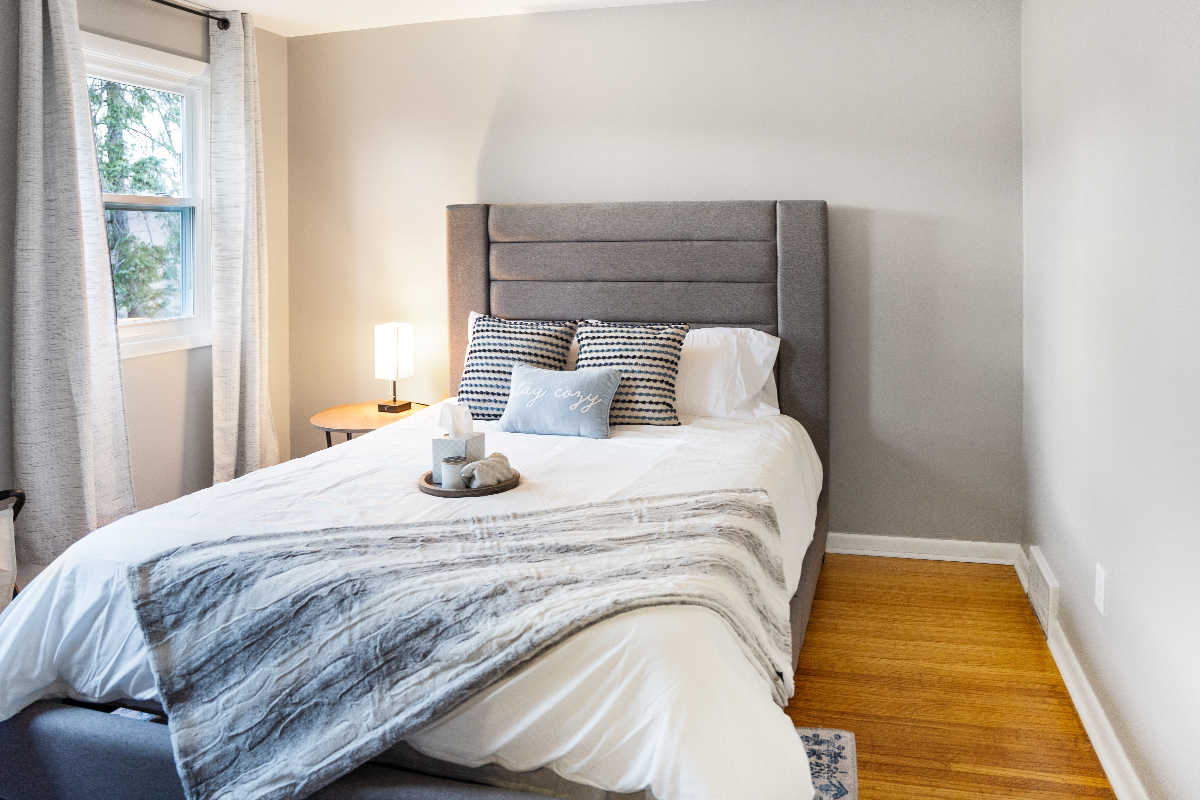 4BR Corporate & Insurance Housing, En Suite, Home Office, All Utilities & Lawn & Snow. 5 Min to Mill - Photo 6