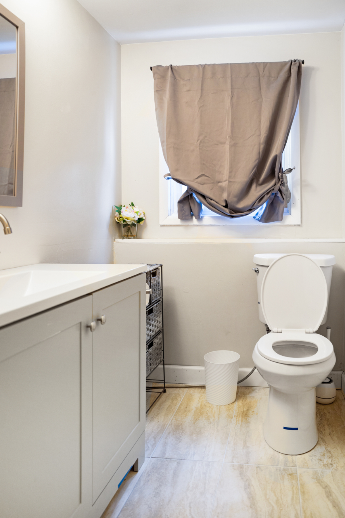 4BR Corporate & Insurance Housing, En Suite, Home Office, All Utilities & Lawn & Snow. 5 Min to Mill - Photo 7