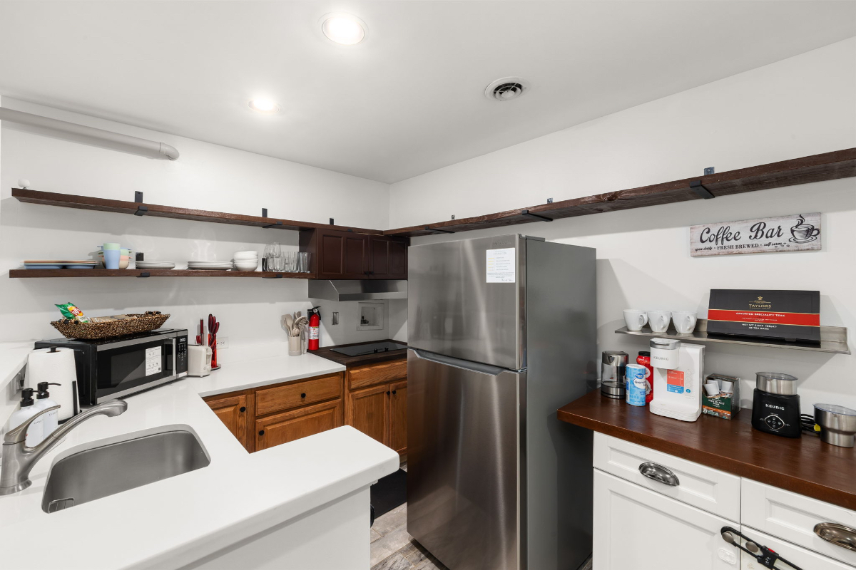 Downtown Raleigh Basement Suite - Photo 11
