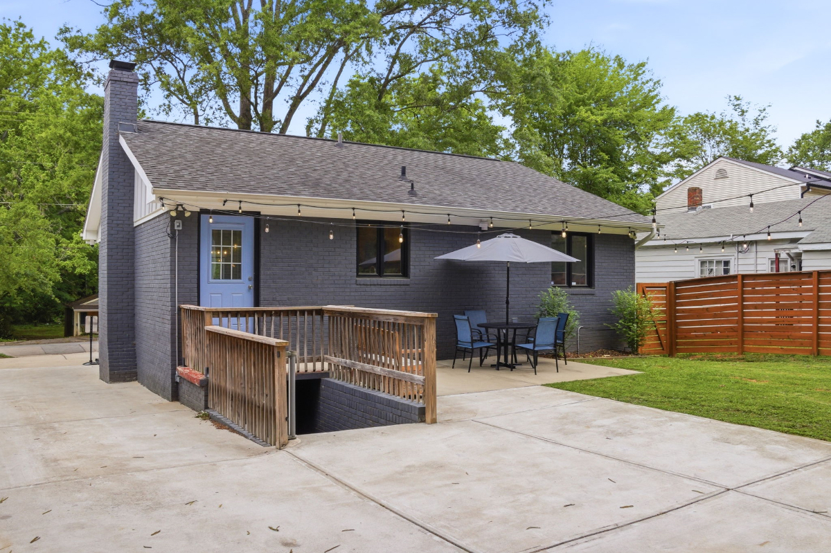 Downtown Raleigh Basement Suite - Photo 3