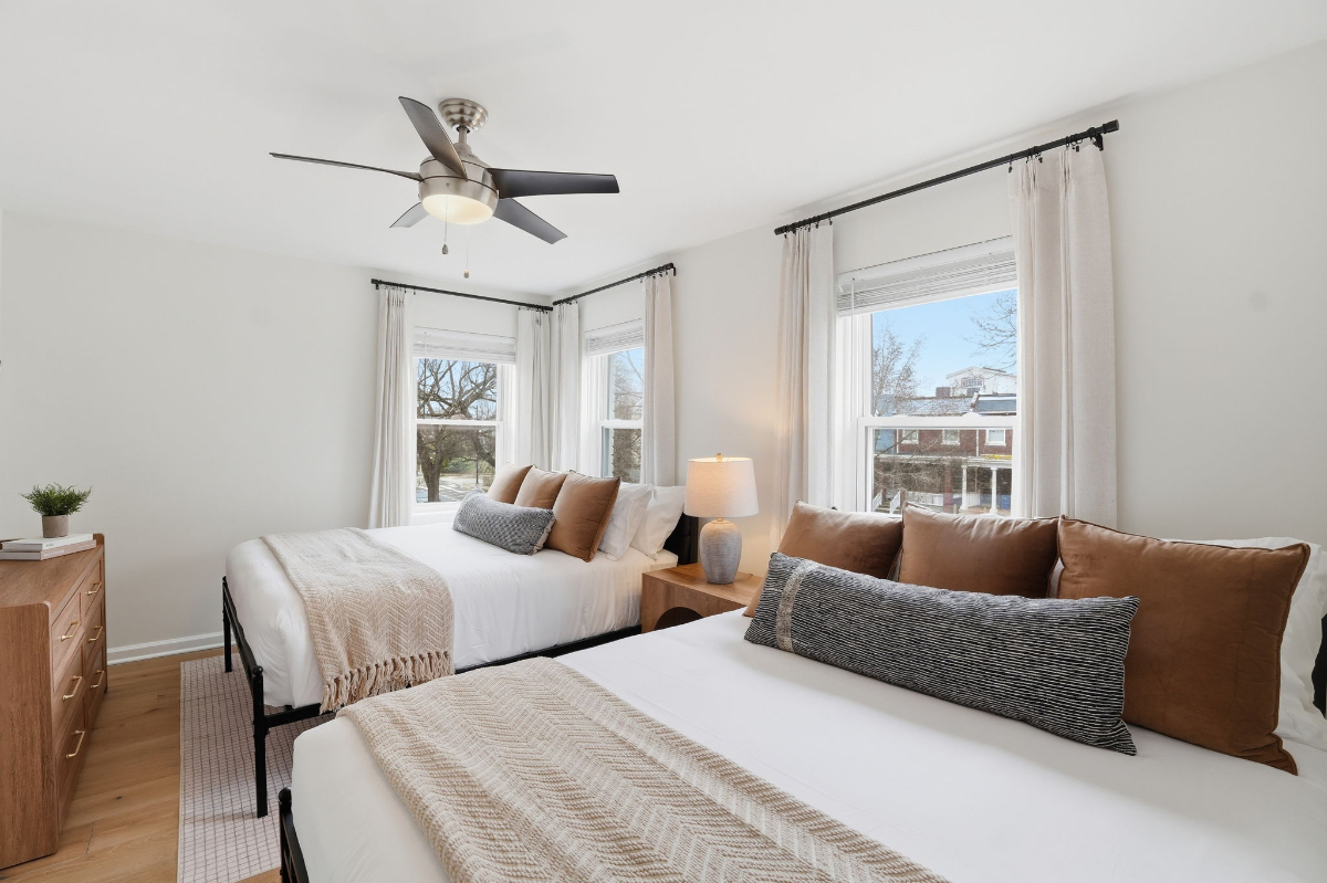Sleeps 3-6 | Private Yard | Move-In Ready DC Home - Photo 10