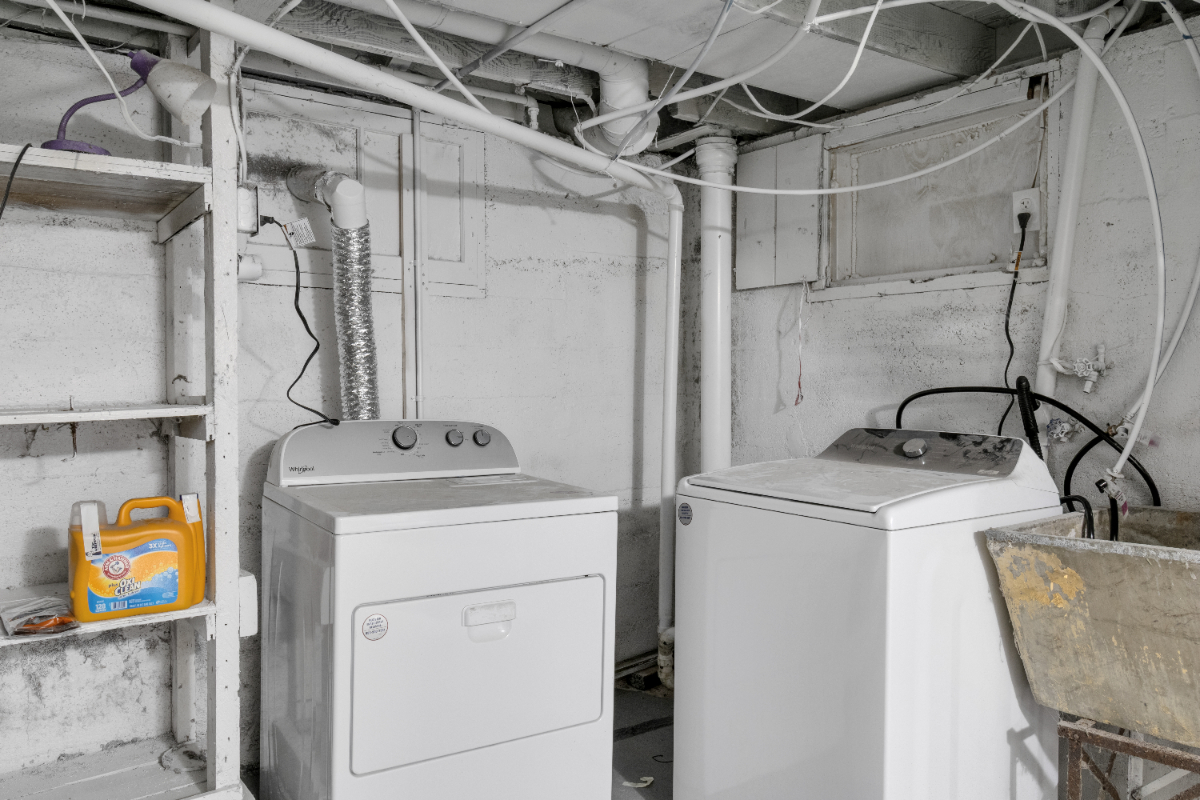 Single Family Duplex Private House - Photo 5