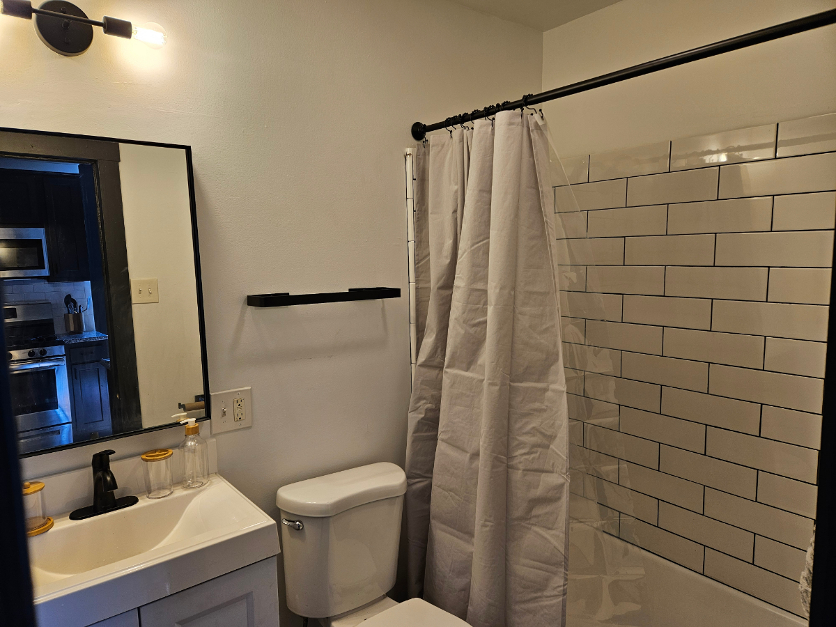 Beautiful Neighborhood, Wonderful Apartment, Amazing Light - Photo 6