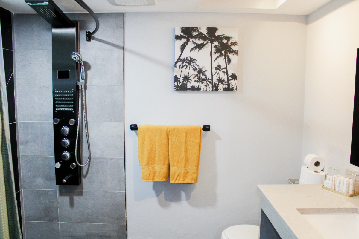Waterfront wheelchair accessible 2 bed 2 bath - Photo 2