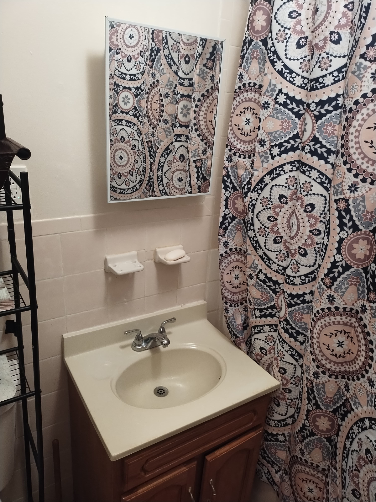 Cozy and Comfy 1 Bedroom Apartment - Photo 7