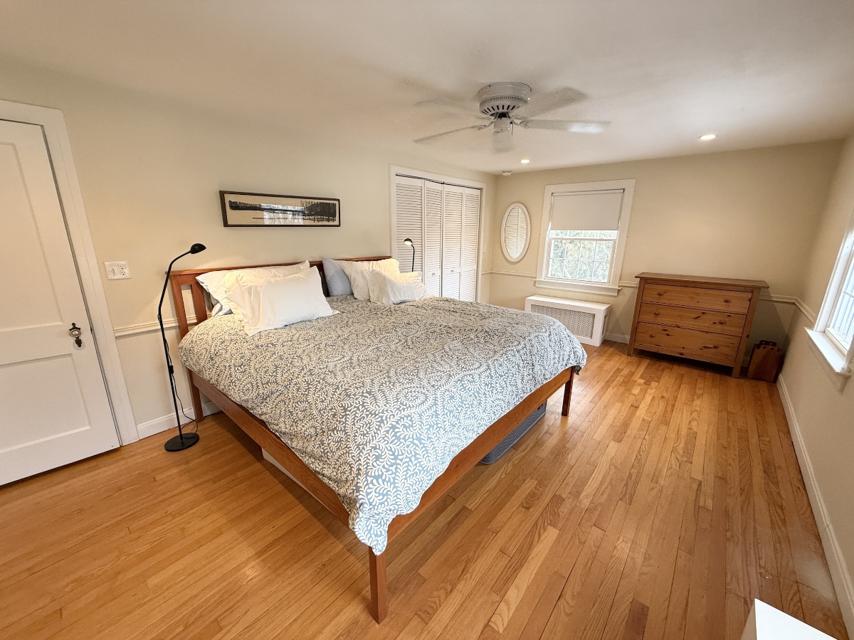 3 BDR House in Family Neighborhood near UVM, Downtown, and Lake Champlain - Photo 7