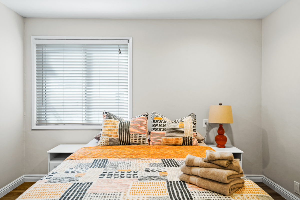 Spacious Suite - Minutes to Everything - Photo 6