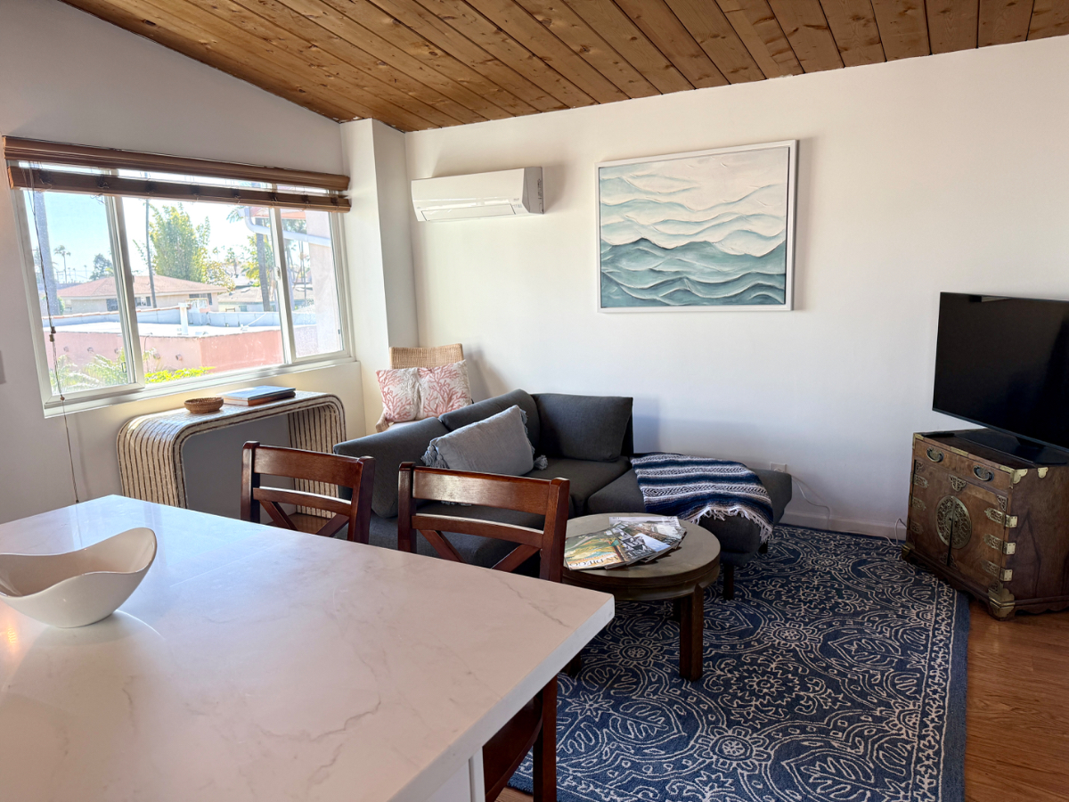 Sun Filled Upstairs Unit in the Heart of Pacific Beach - Photo 6