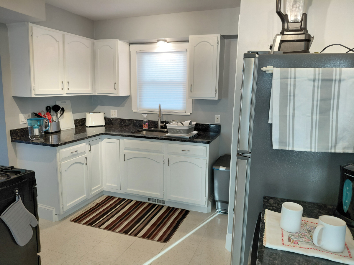 Open and cozy 3BR Strong U of R Highland Hospital Park Ave - Photo 8