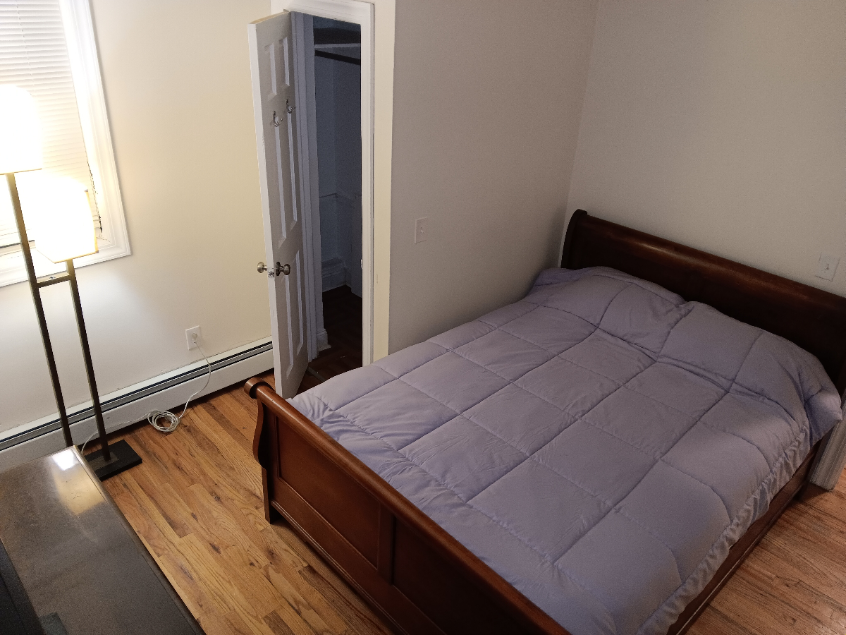 Secure, Quiet, Clean Professional Residence Available - Photo 6