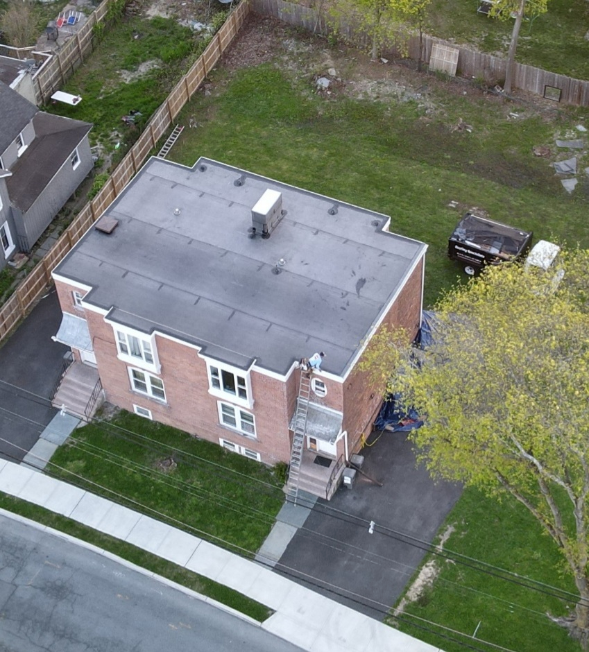 Secure, Quiet, Clean Professional Residence Available - Photo 7