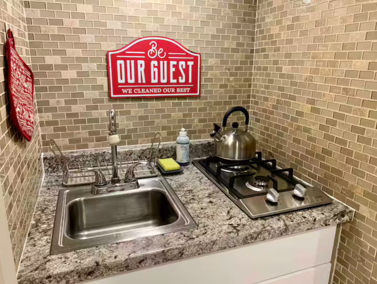 Private Bayside Studio - walk to LIRR and Bell Blvd - Photo 10