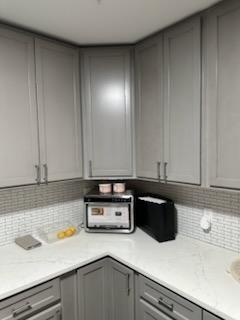 Spacious 6-Bedroom Home with Private Patio and All Utilities Included - Photo 11