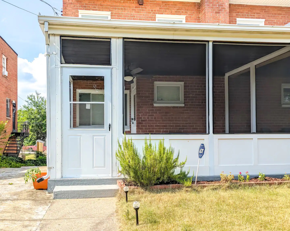 Spacious 3BR Retreat in DC Walk to Metro & Free Parking - Photo 1