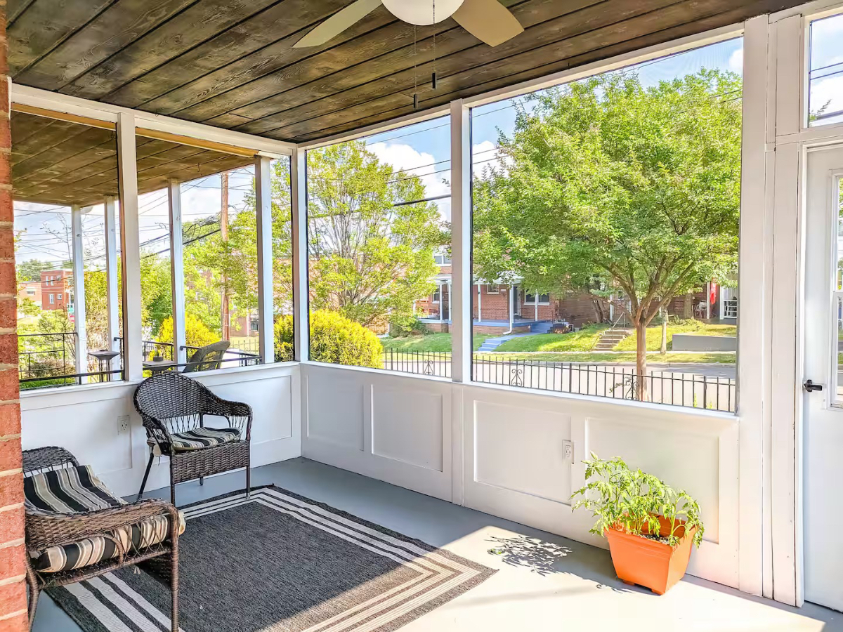 Spacious 3BR Retreat in DC Walk to Metro & Free Parking - Photo 2