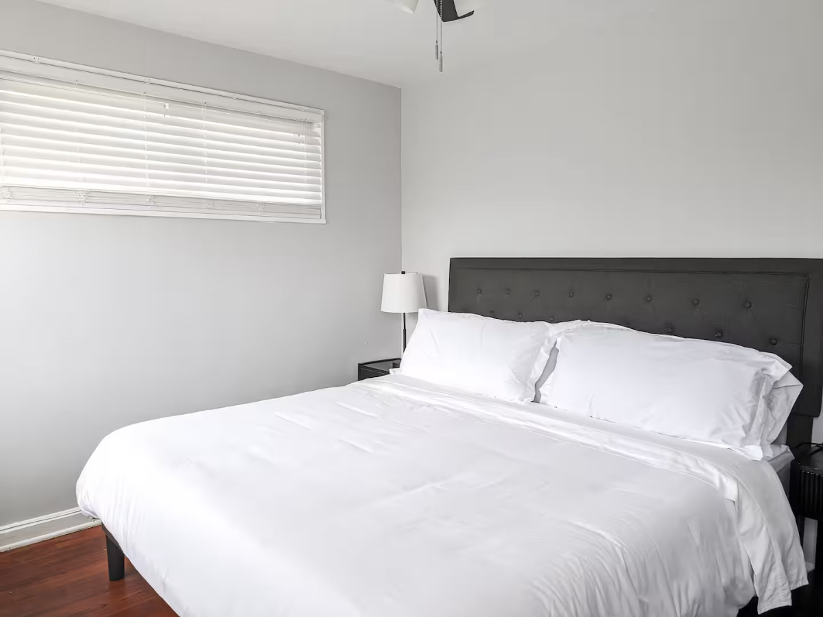 Spacious 3BR Retreat in DC Walk to Metro & Free Parking - Photo 4