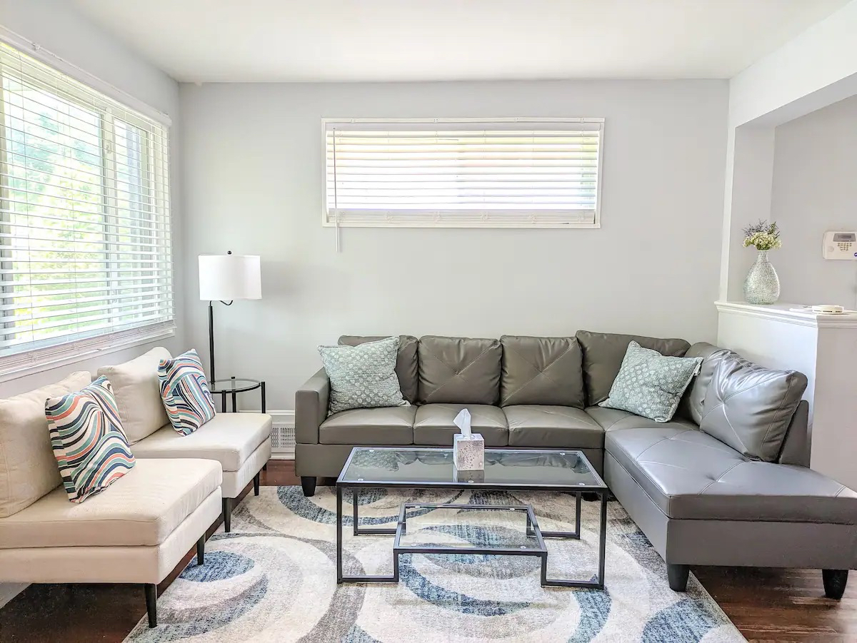 Spacious 3BR Retreat in DC Walk to Metro & Free Parking - Photo 11