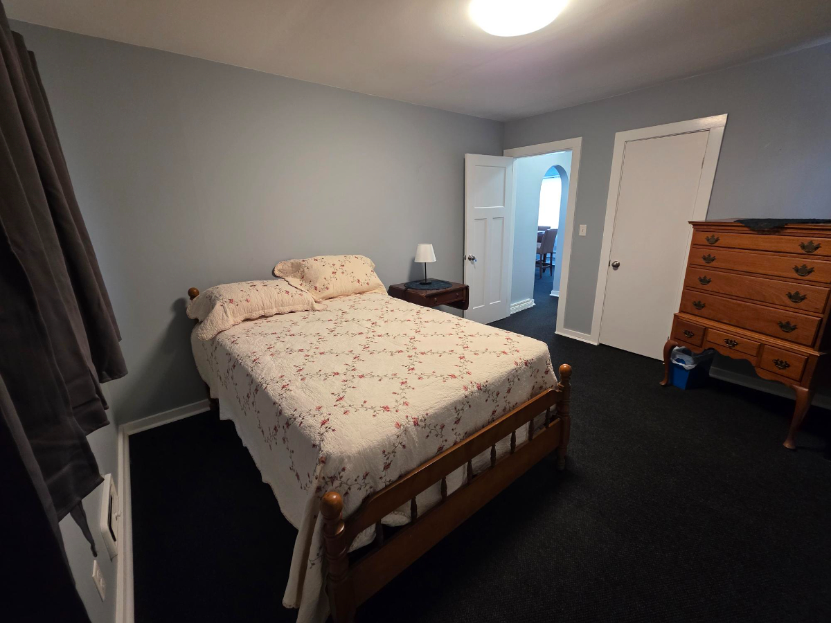 Private 3 bedroom house for rent (All utilities included) - Photo 4
