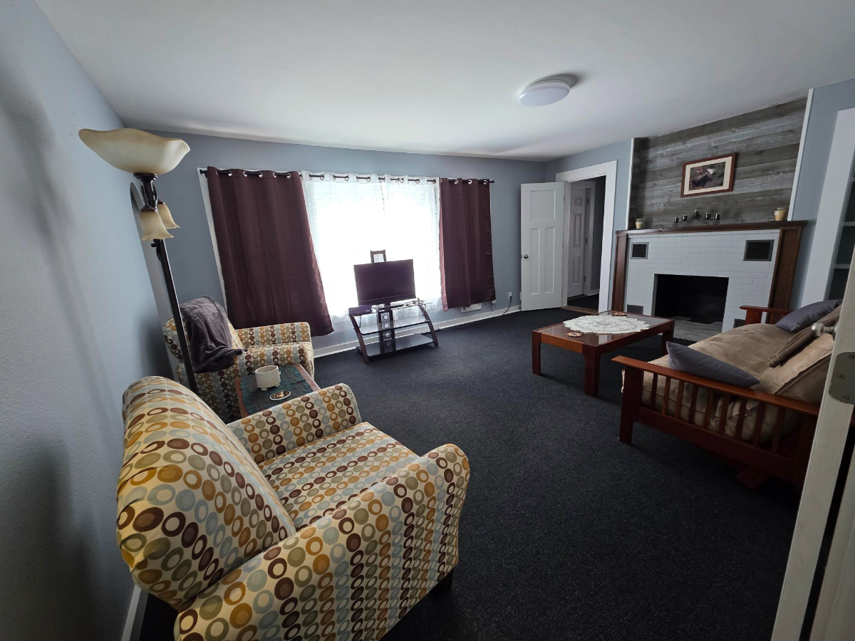 Private 3 bedroom house for rent (All utilities included) - Photo 5
