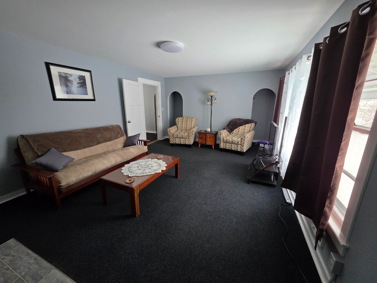 Private 3 bedroom house for rent (All utilities included) - Photo 7