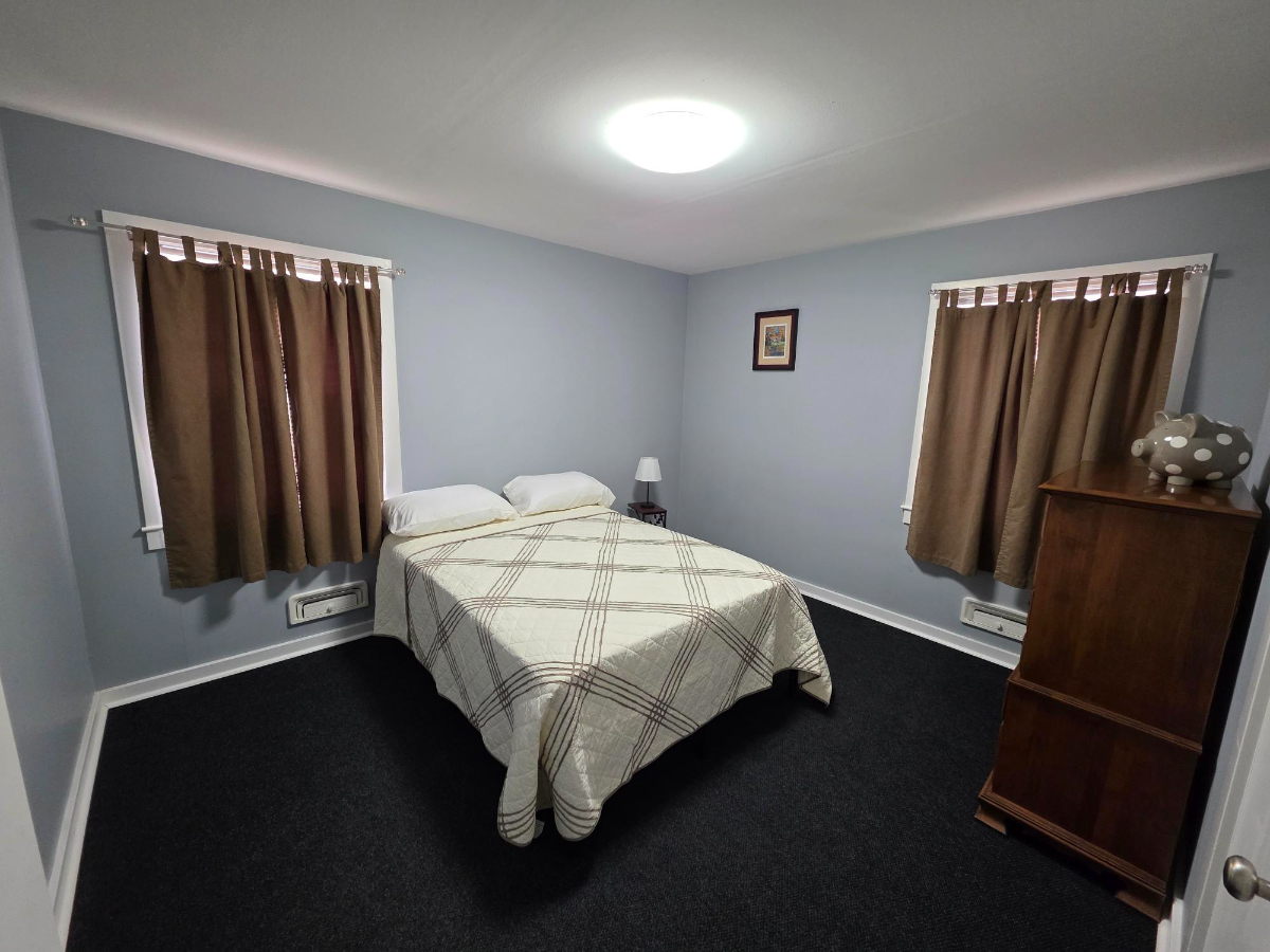 Private 3 bedroom house for rent (All utilities included) - Photo 8