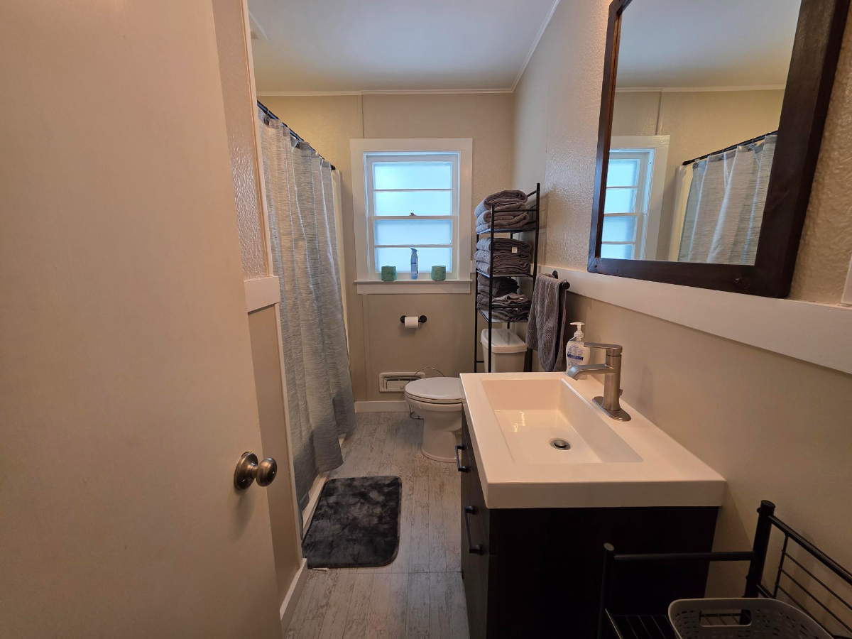 Private 3 bedroom house for rent (All utilities included) - Photo 11