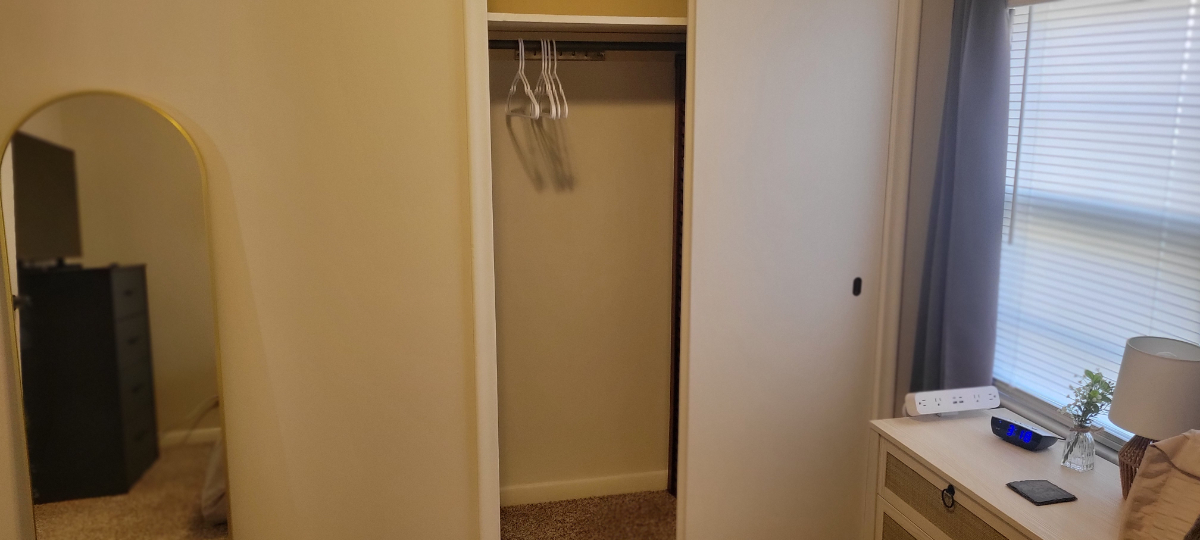 Comfortable Furnished 2BR Home With Garage Starlink And Walk To Groceries Ideal For Travel Nurses - Photo 10