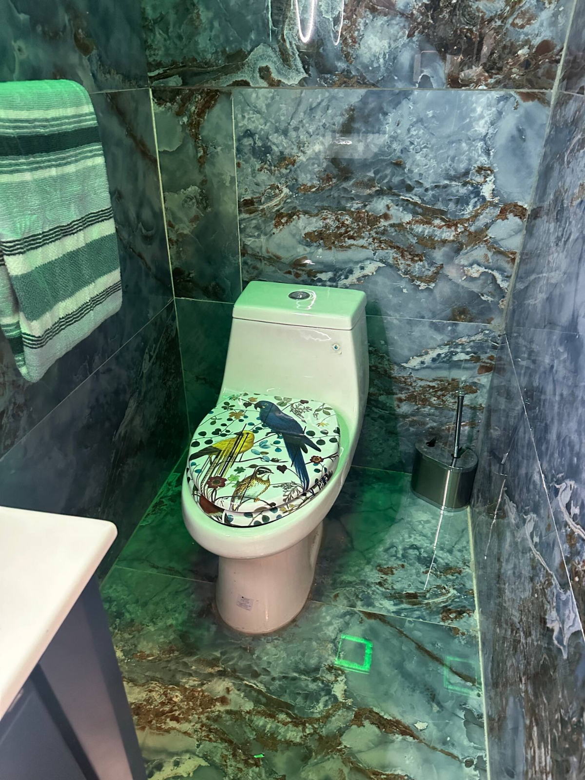 420 Guest House - Studio w/Spa Bath & Private Entrance - Photo 7