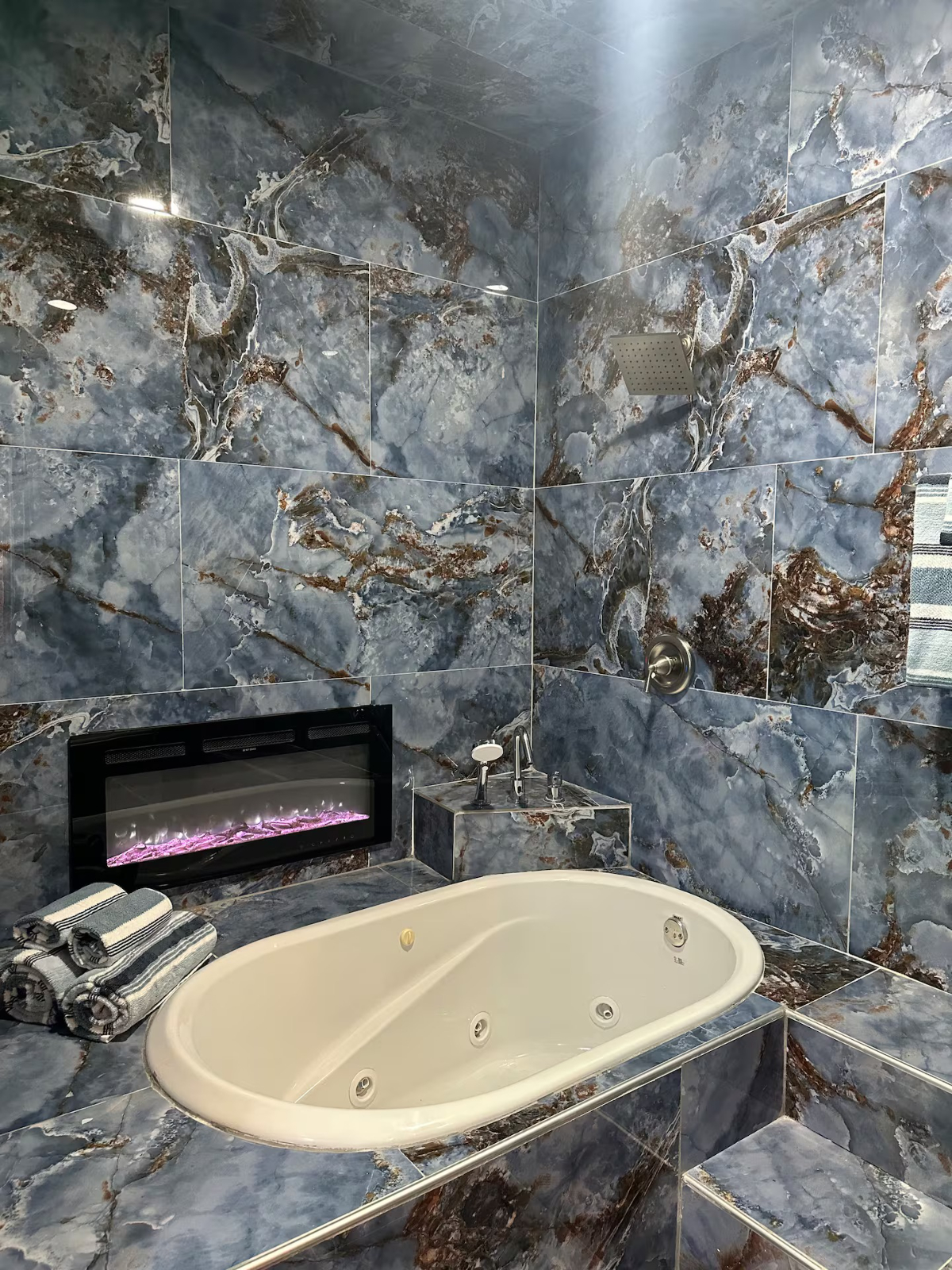 420 Guest House - Studio w/Spa Bath & Private Entrance - Photo 8