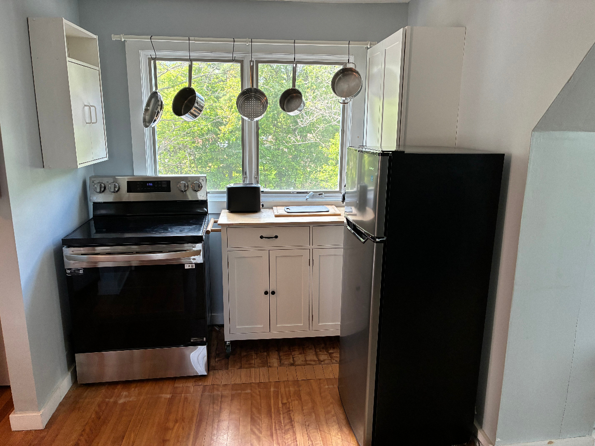 Homey apartment in quiet neighborhood. - Photo 5