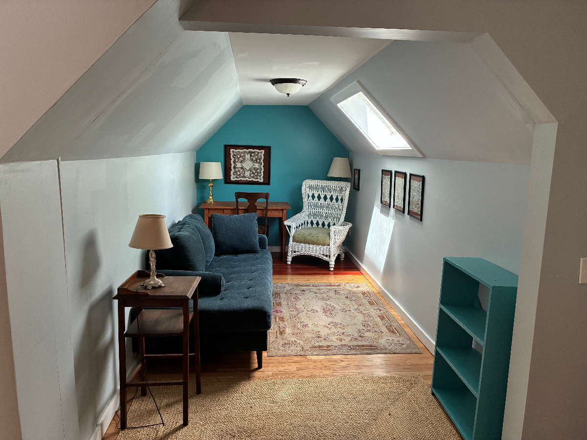 Homey apartment in quiet neighborhood. - Photo 7