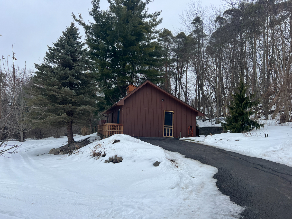 Salty Dog Lodge - Photo 1