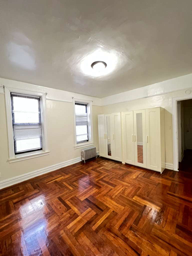 Cozy Private Room Steps From The Beach, Near South Brooklyn Hospital & Stores - Photo 4