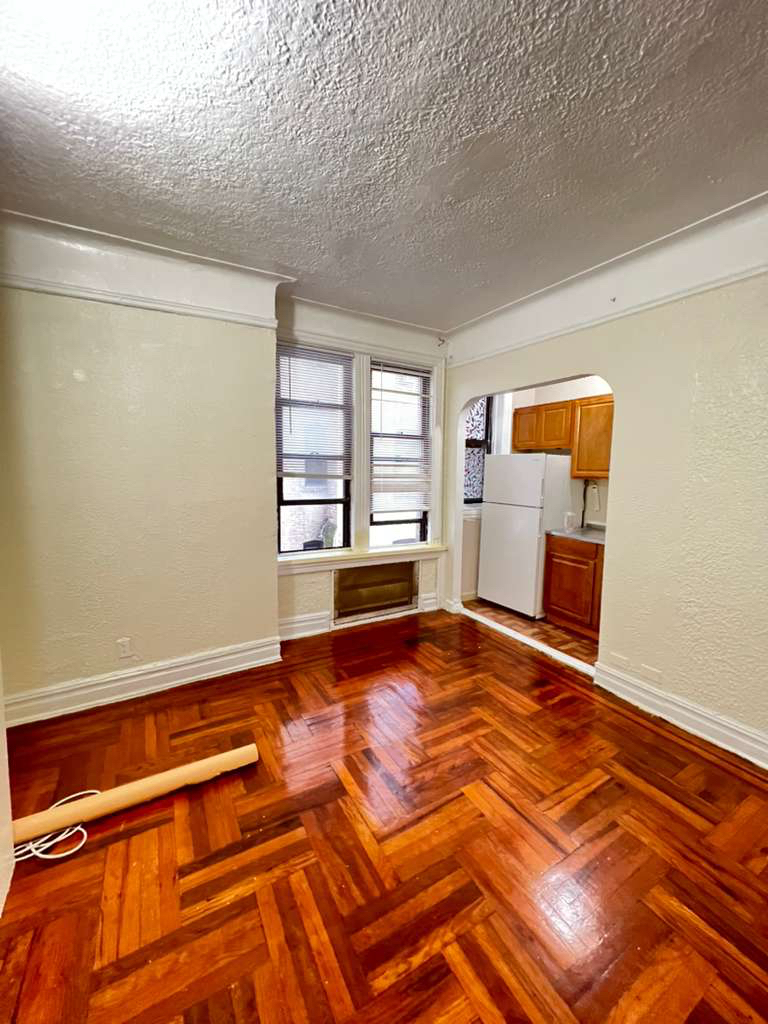 Cozy Private Room Steps From The Beach, Near South Brooklyn Hospital & Stores - Photo 8