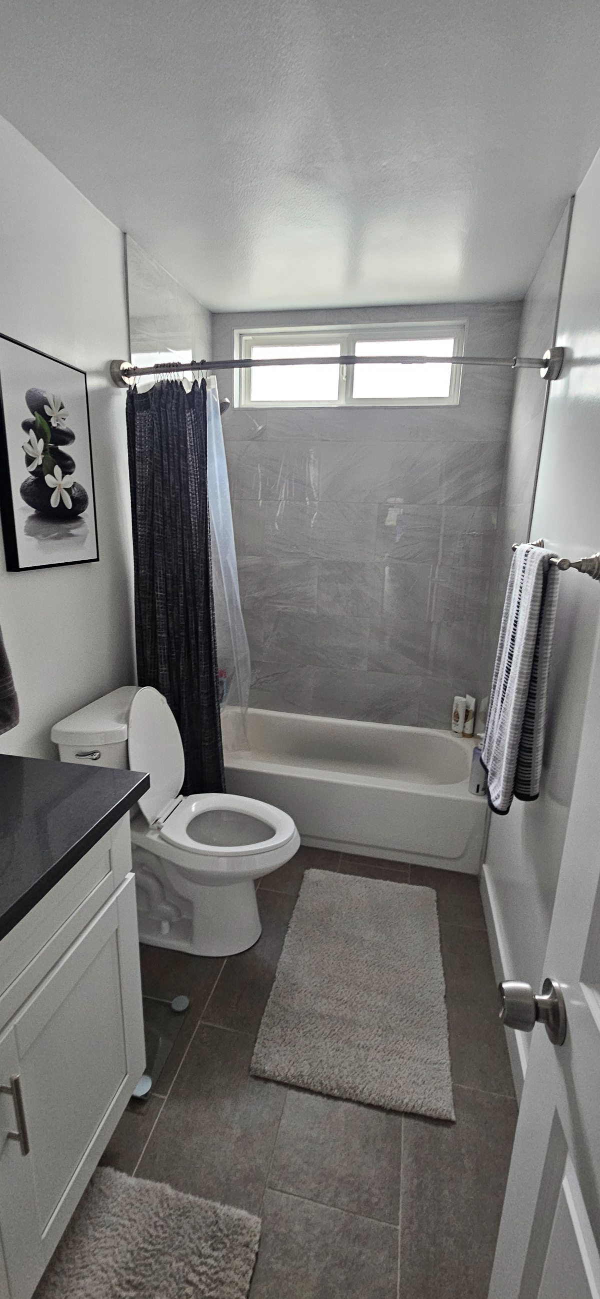Inviting Condo Room With Private Bath In Prime Location Near Major Hospitals - Photo 4