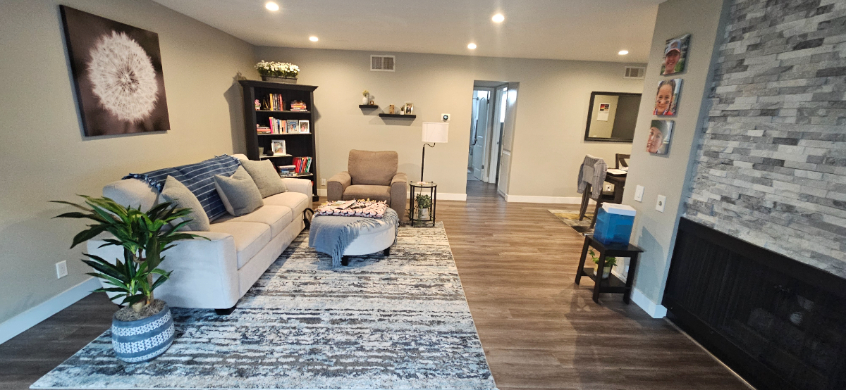 Inviting Condo Room With Private Bath In Prime Location Near Major Hospitals - Photo 5