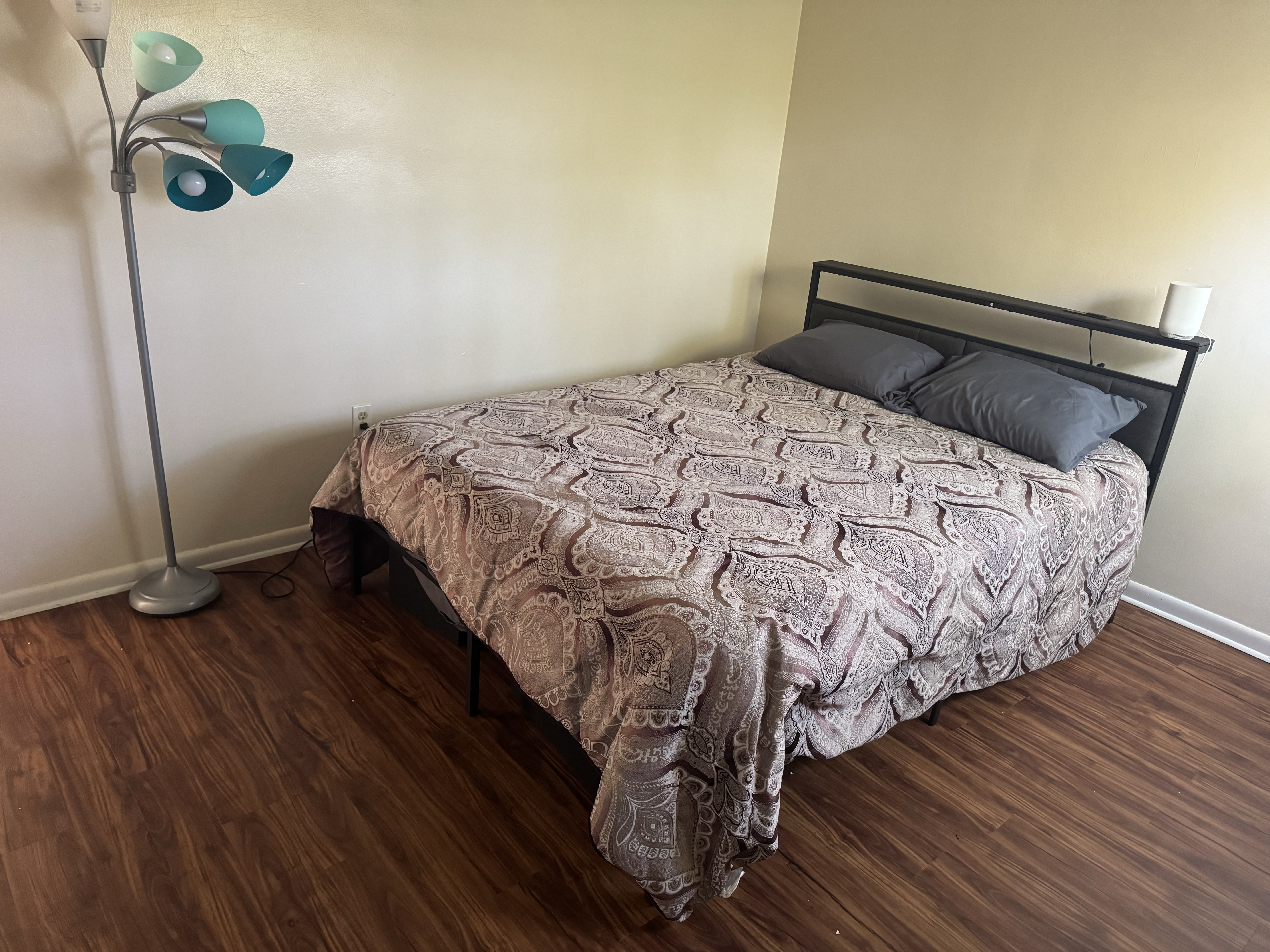Laurel Apartment - 2 - Photo 9