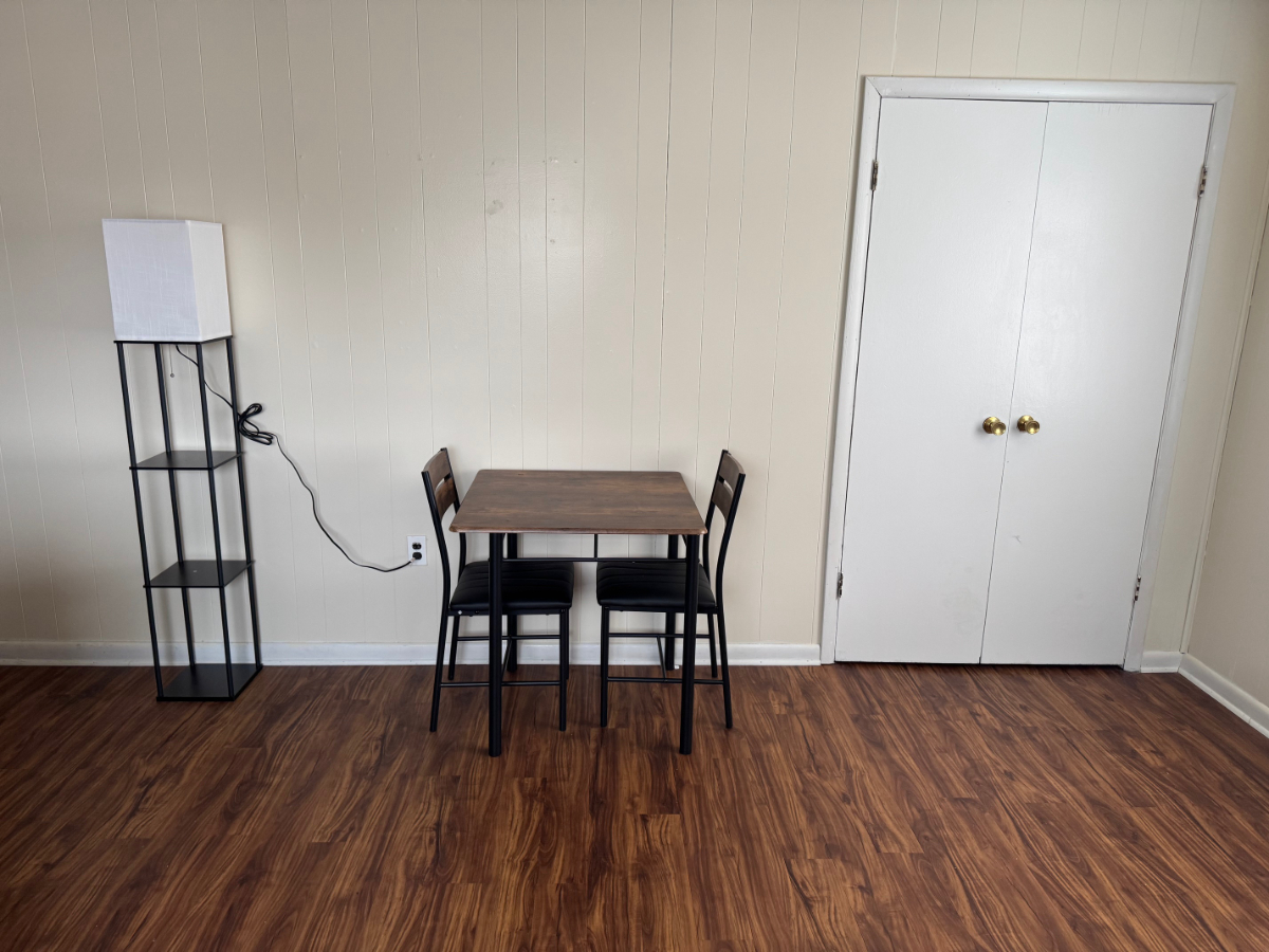 Laurel Apartment - 2 - Photo 4
